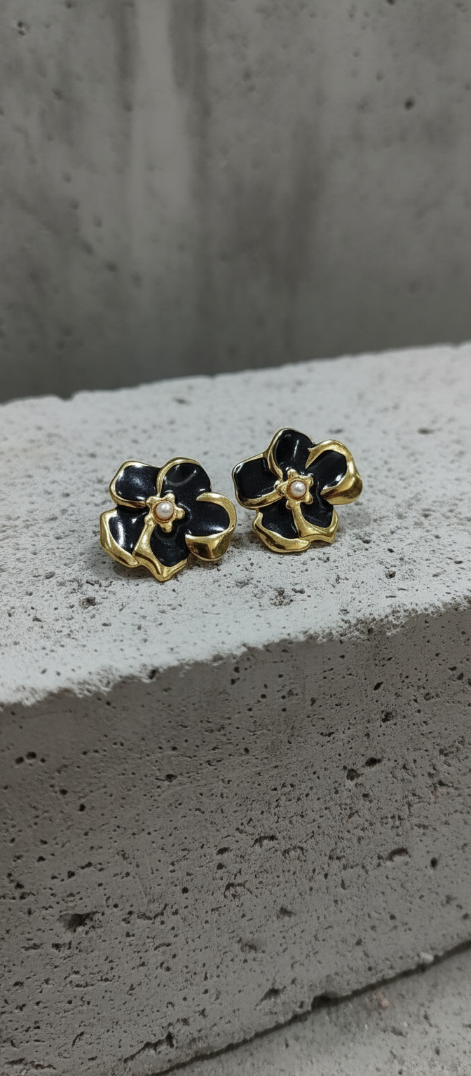 Eclipse Noir Earrings