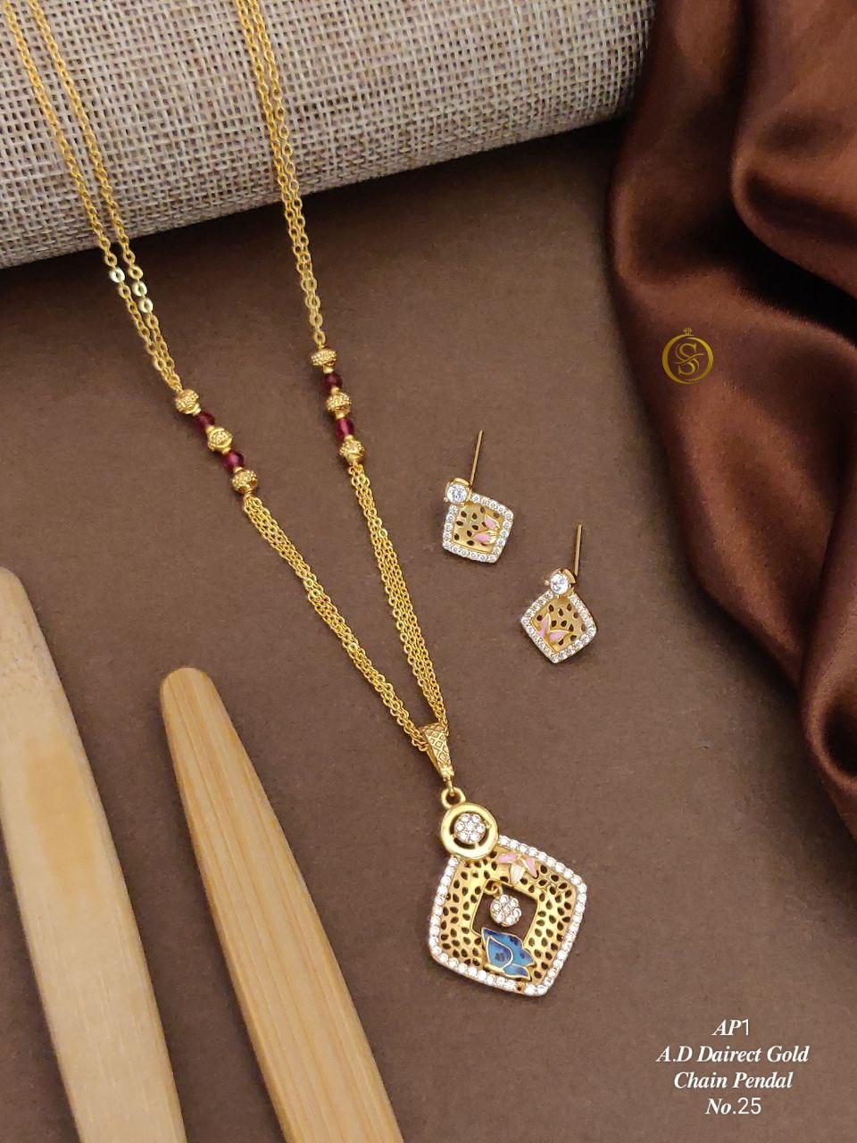 Royal Radiance Pendant Necklace & Earrings Set
