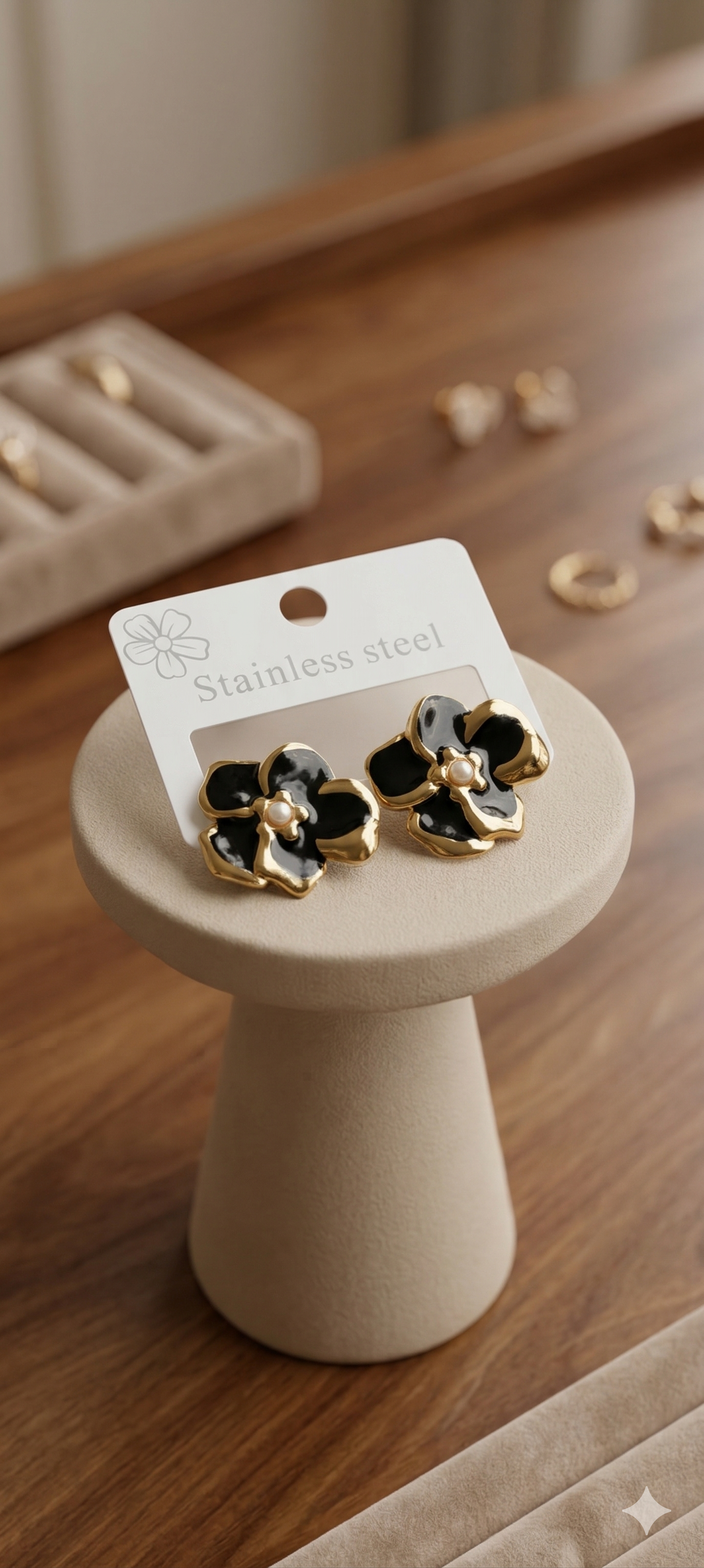 Eclipse Noir Earrings