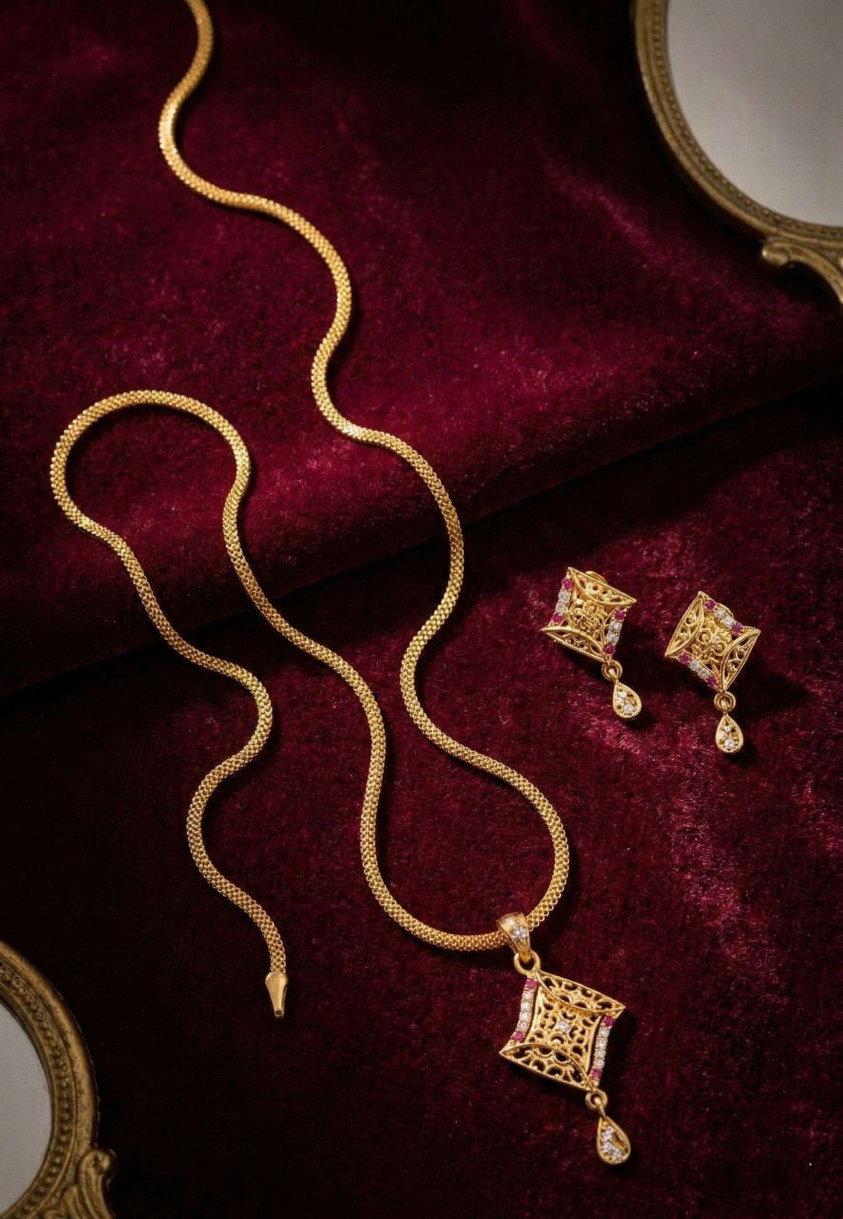 Regal Filigree Drop Pendant Set (Anti-Tarnish Gold Finish)